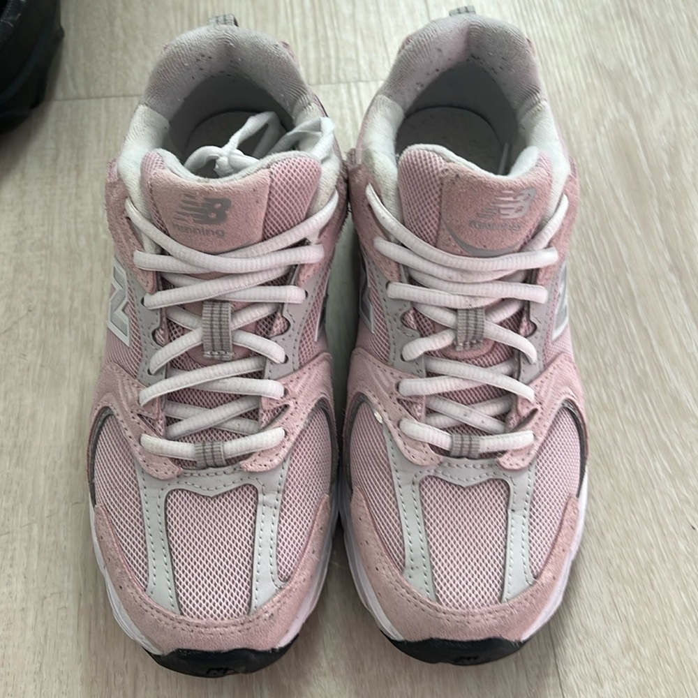New Balance 530 Pink
